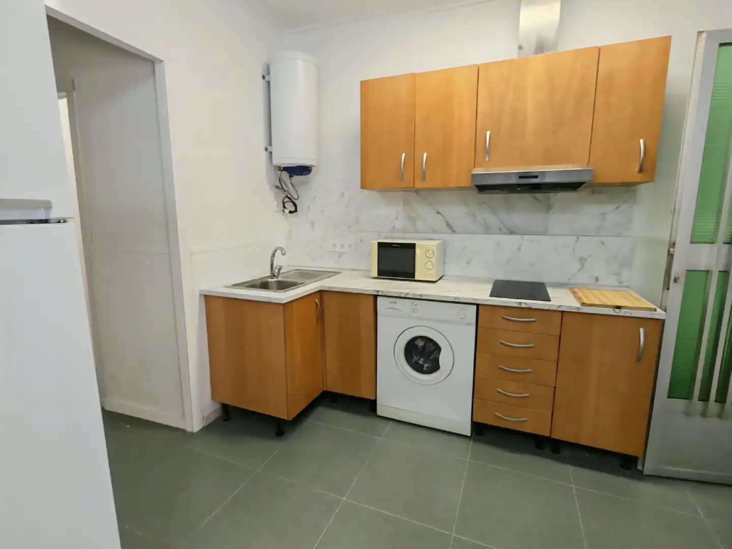 Cuina de Apartament de lloguer en Murcia amb Aire condicionat, Moblat i Rentadora