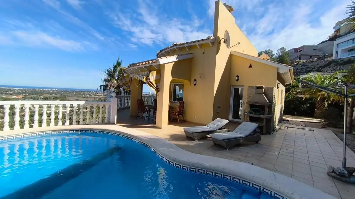 Haus mit Pool zum Verkauf in La Sella