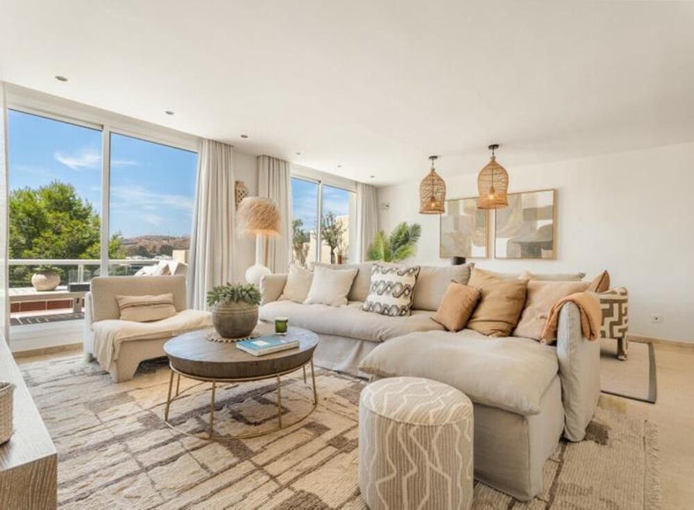 Living room of Apartment for sale in Benahavís  with Air Conditioner, Terrace and Swimming Pool