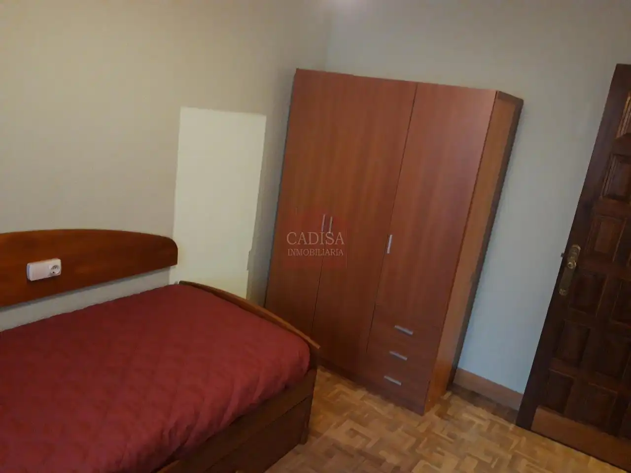 Dormitori de Pis de lloguer en Salamanca amb Calefacció, Parquet i Moblat