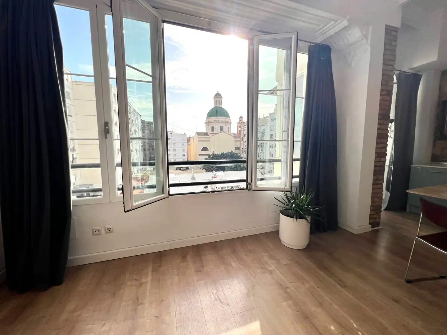 Habitación de Piso de alquiler en Valencia con Aire acondicionado, Calefacción y Amueblado