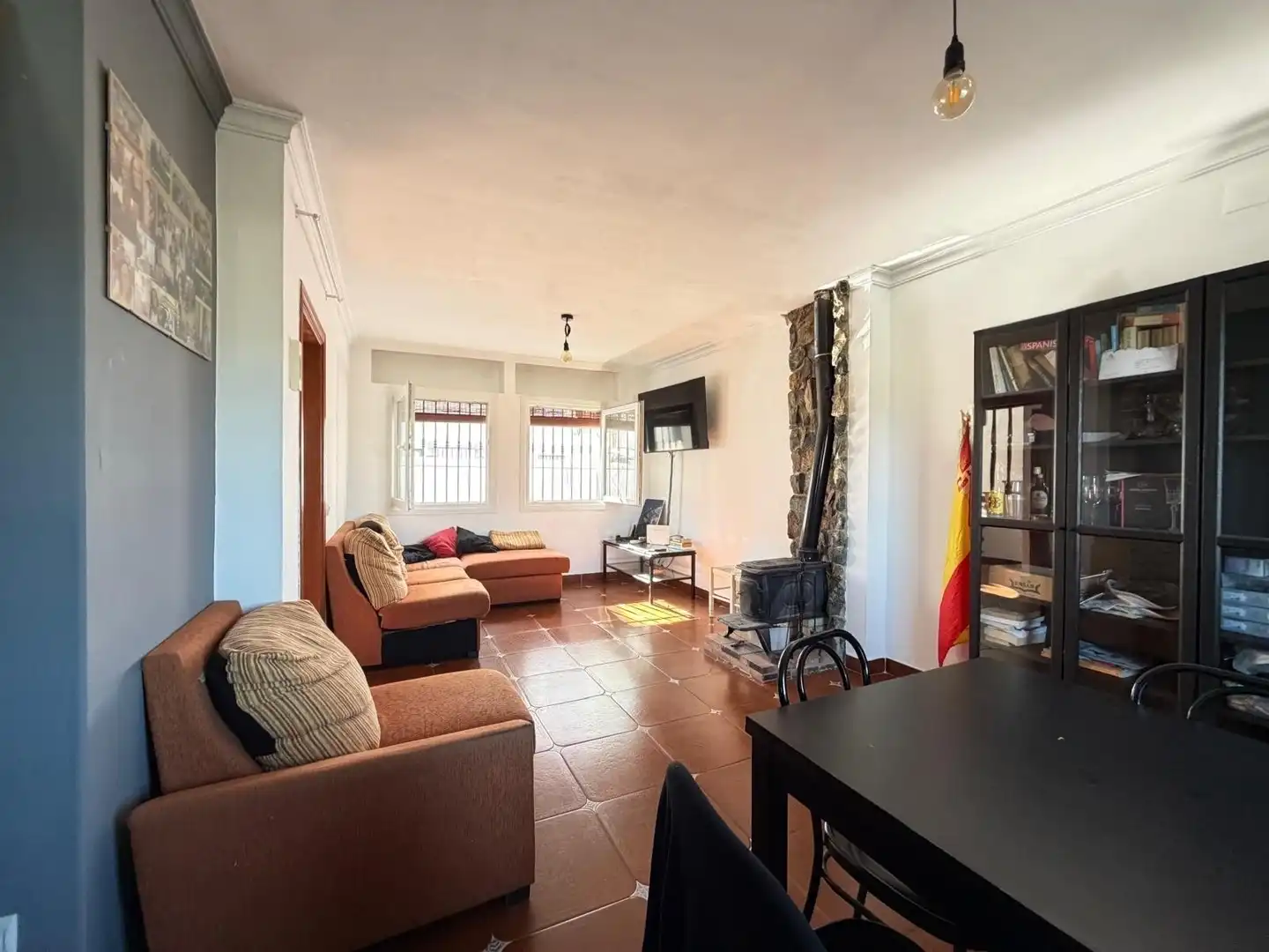 Sala d'estar de Casa adosada en venda en Manilva Pueblo