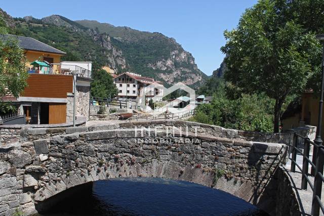 Casa-chalet en Venta en Somiedo