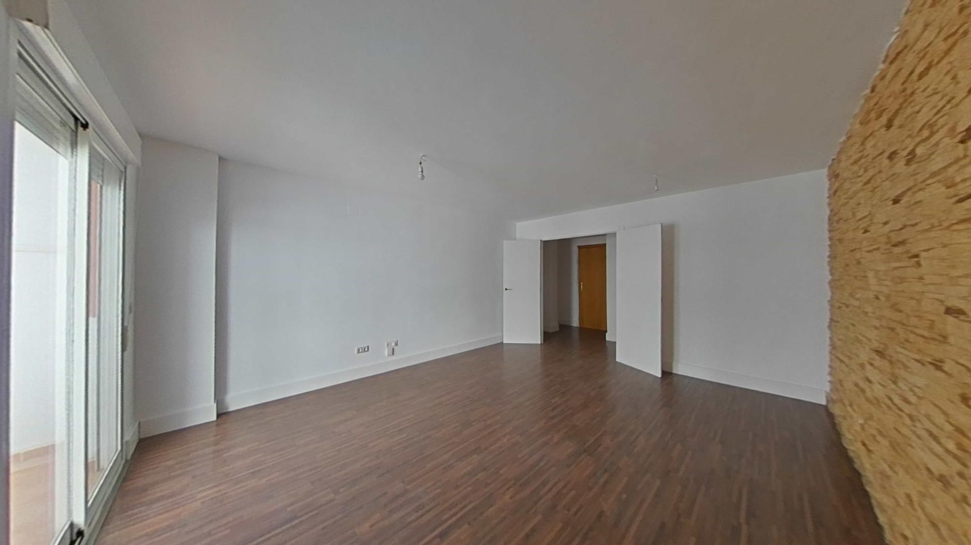 Sala de estar de Piso en venta en San Vicente del Raspeig / Sant Vicent del Raspeig con Parquet, Balcón y Piscina comunitaria