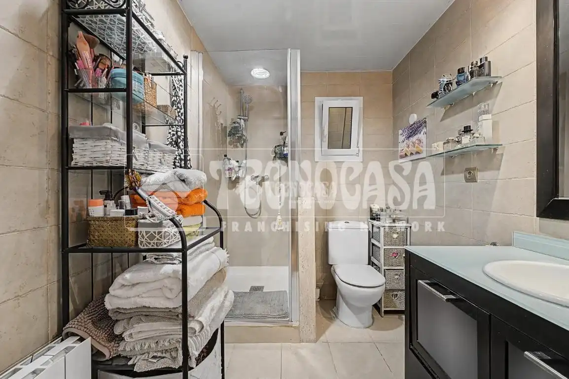 Bathroom of Flat for sale in Sant Joan Despí  with Air Conditioner, Heating and Balcony