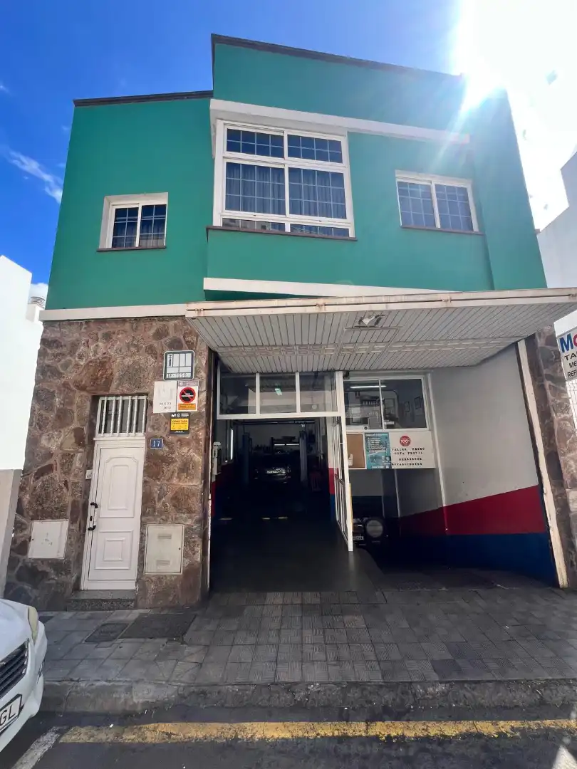 Vista exterior de Edificio en venta en San Cristóbal de la Laguna
