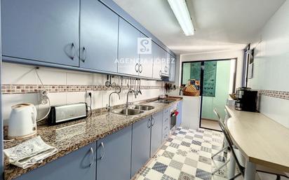 Kitchen of Flat for sale in Estepona