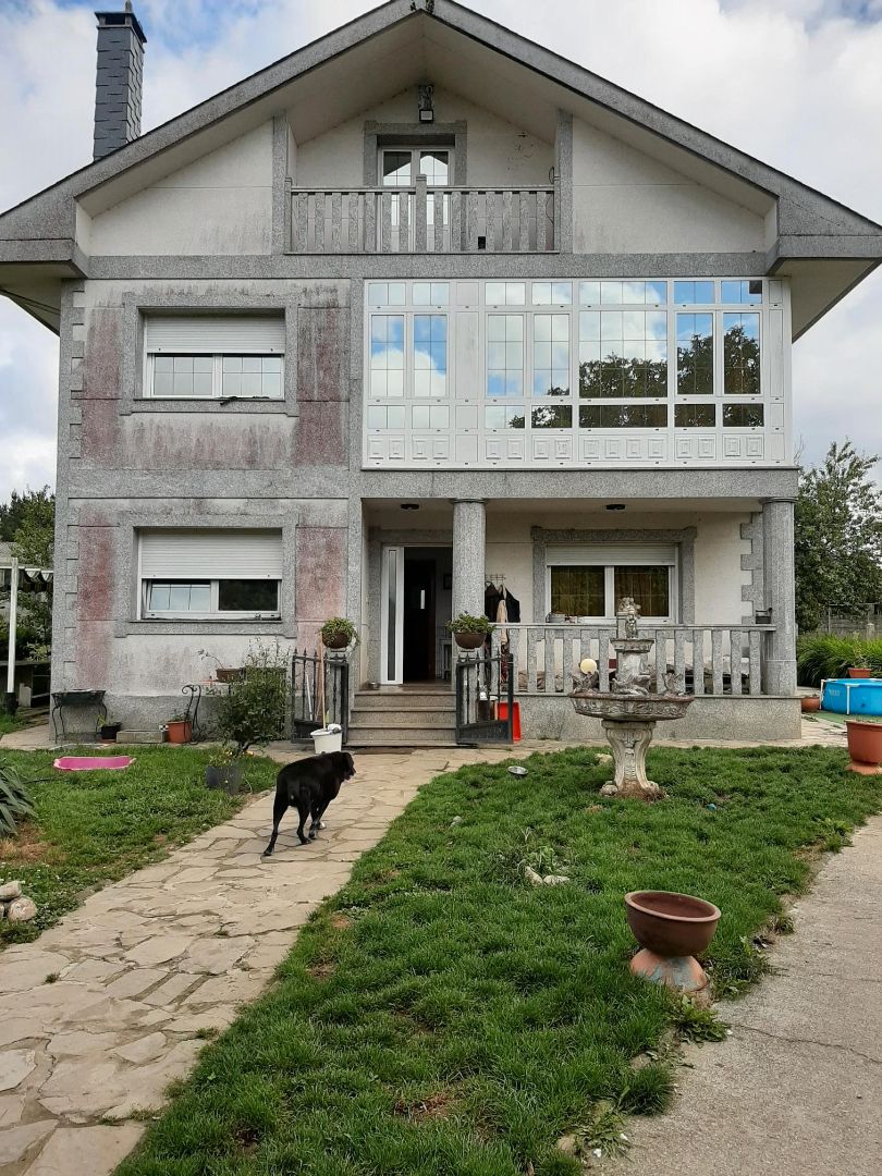 Vista exterior de Casa o xalet en venda en Guntín amb Calefacció i Moblat