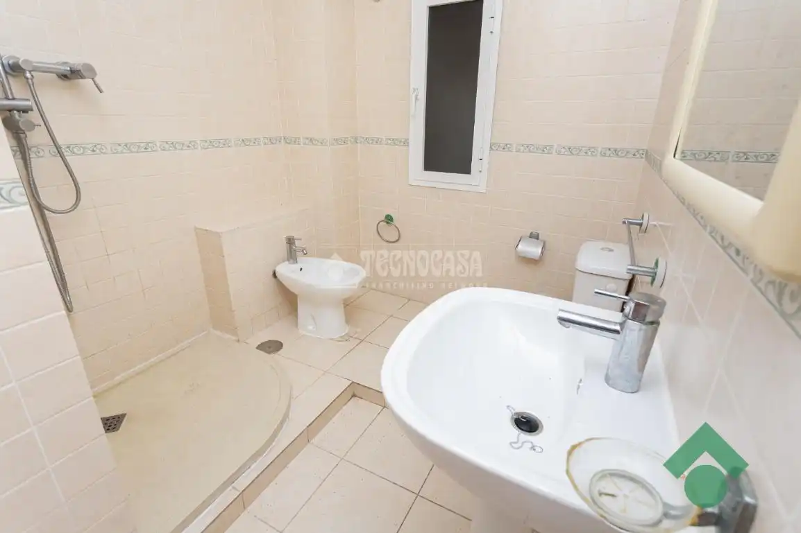 Bathroom of Flat for sale in Algeciras