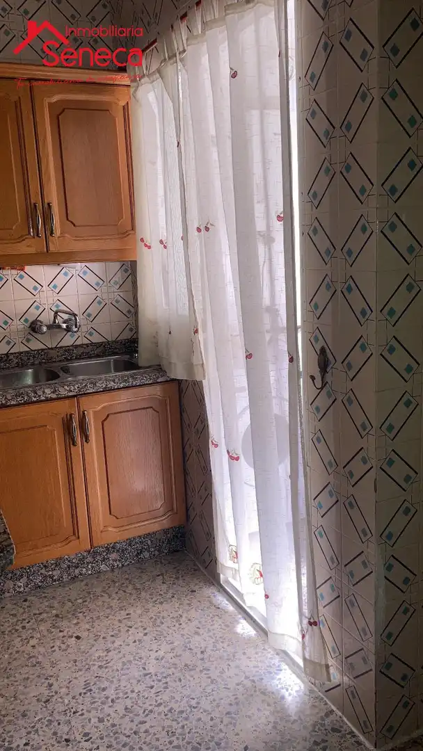 Piso en venta en Ingeniero Rafael Eraso Betelu, Huerta de la Reina - Trassierra