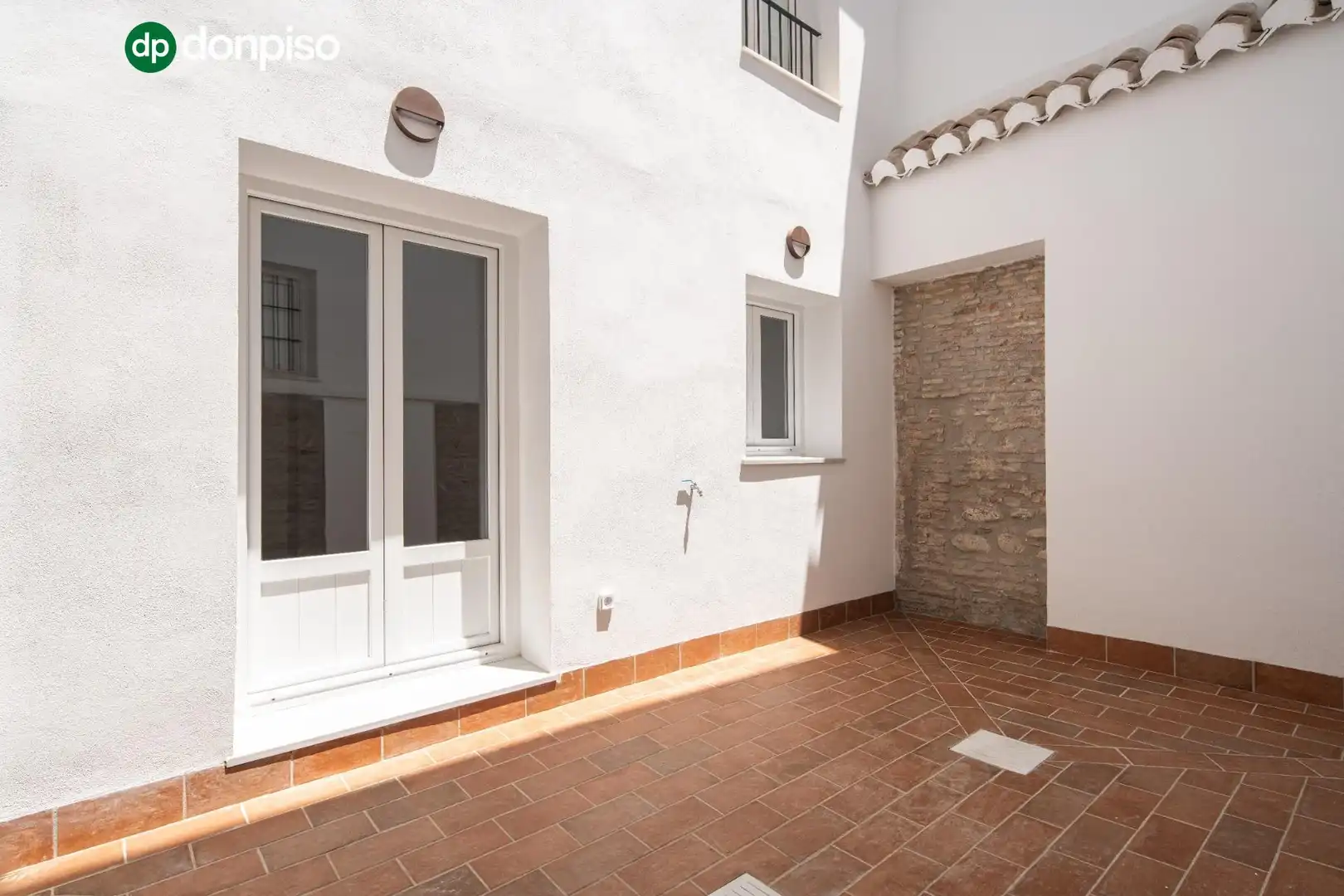 Flat for sale in Granada  with Air Conditioner