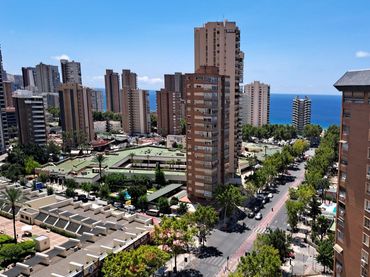 Pis amb piscina en venda a Avenida Europa