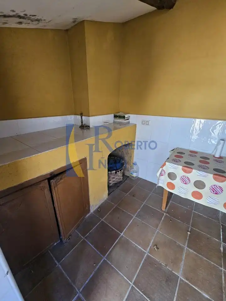 Cuina de Casa o xalet en venda en Villabraz amb Jardí privat