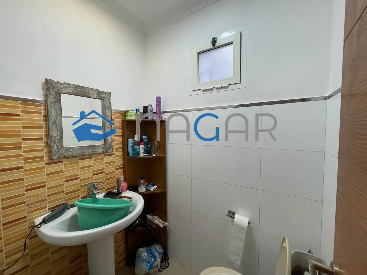 Bathroom of Houses for sale in La Línea de la Concepción  with Air Conditioner, Terrace and Furnished