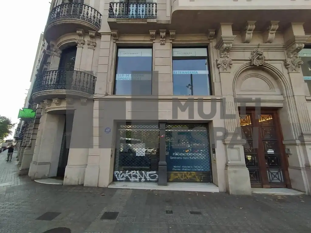 Vista exterior de Local de alquiler en Barcelona con Aire acondicionado