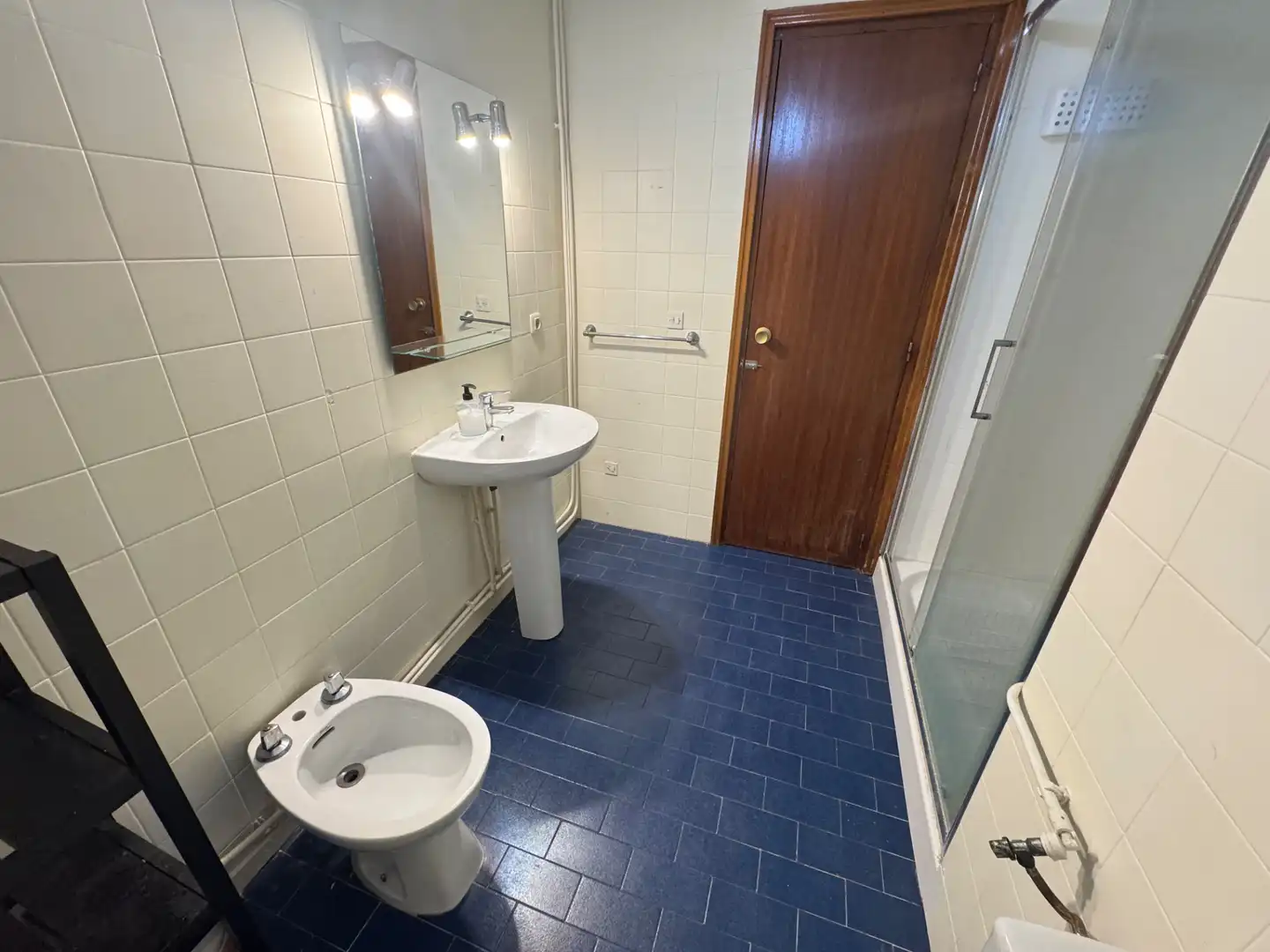Baño de Piso de alquiler en Jaén con Aire acondicionado, Terraza y Amueblado