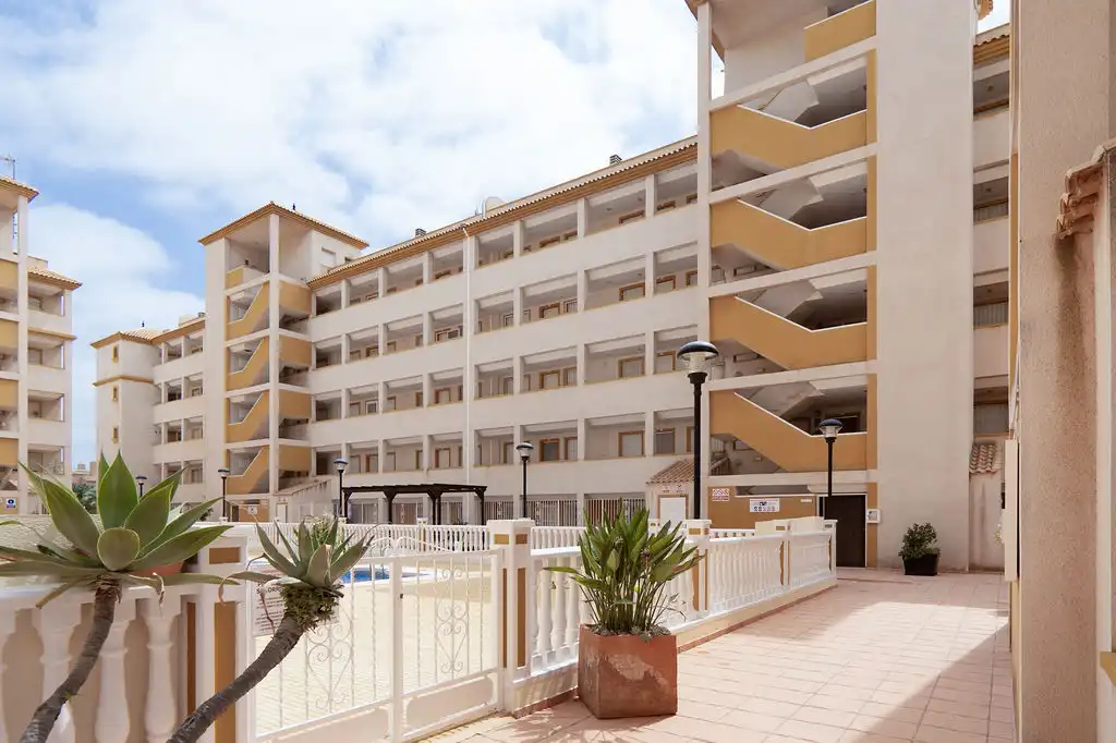 Vista exterior de Pis en venda en Cartagena amb Piscina