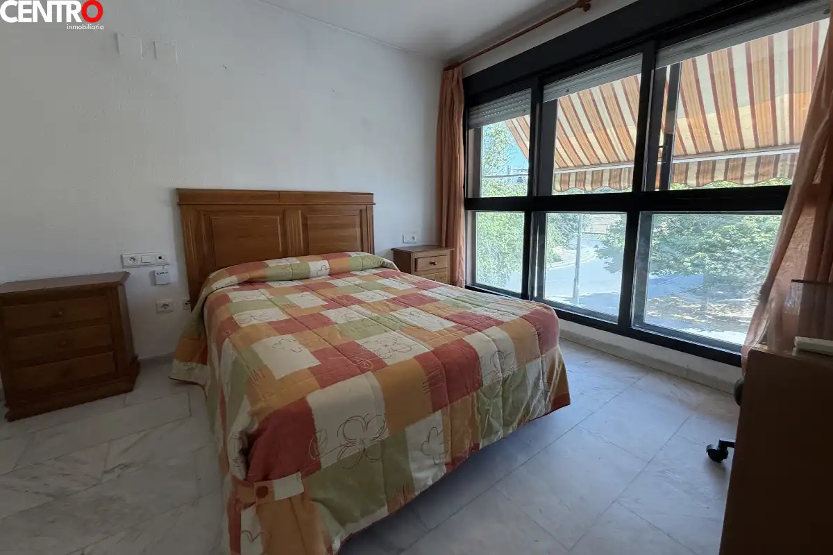 Habitación de Piso en venta en Granada con Aire acondicionado, Calefacción y Jardín privado
