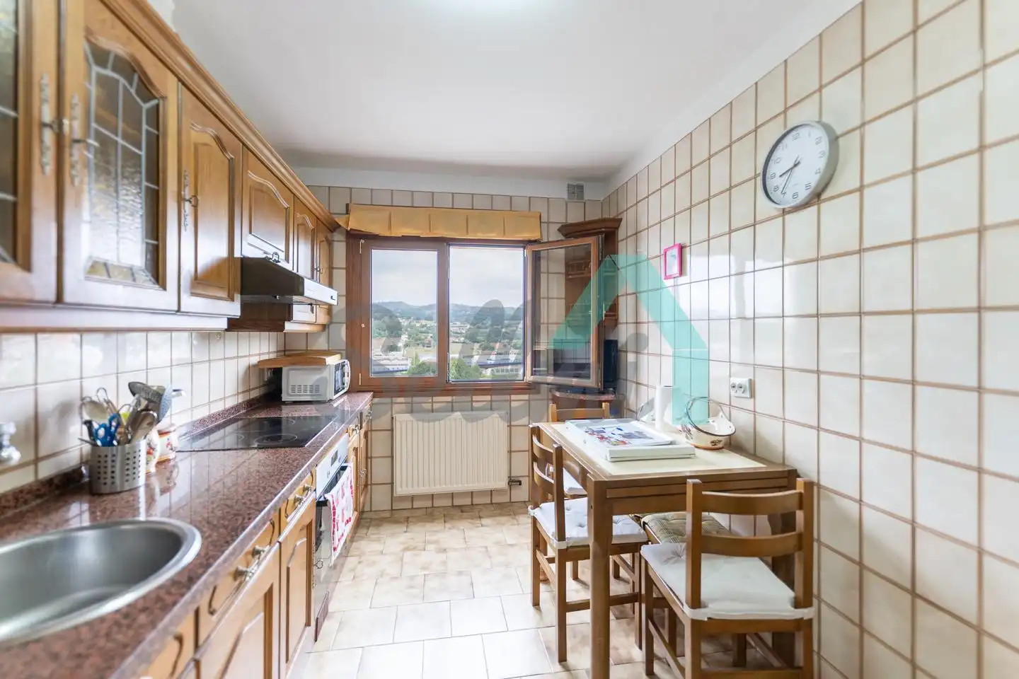 Kitchen of Flat for rent in Oviedo   with Heating, Parquet flooring and Furnished