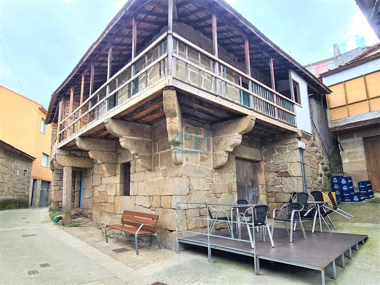 Vista exterior de Casa o xalet en venda en Toén amb Balcó