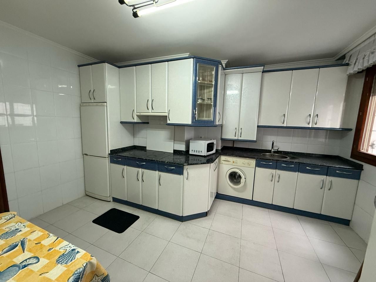 Kitchen of Flat for sale in Castro-Urdiales  with Heating, Parquet flooring and Terrace