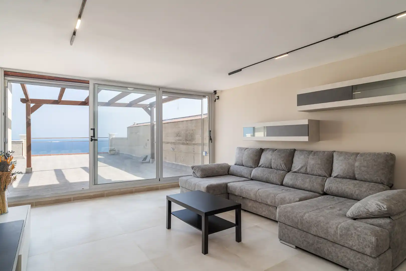 Living room of Flat for sale in Sitges  with Heating, Terrace and Storage room