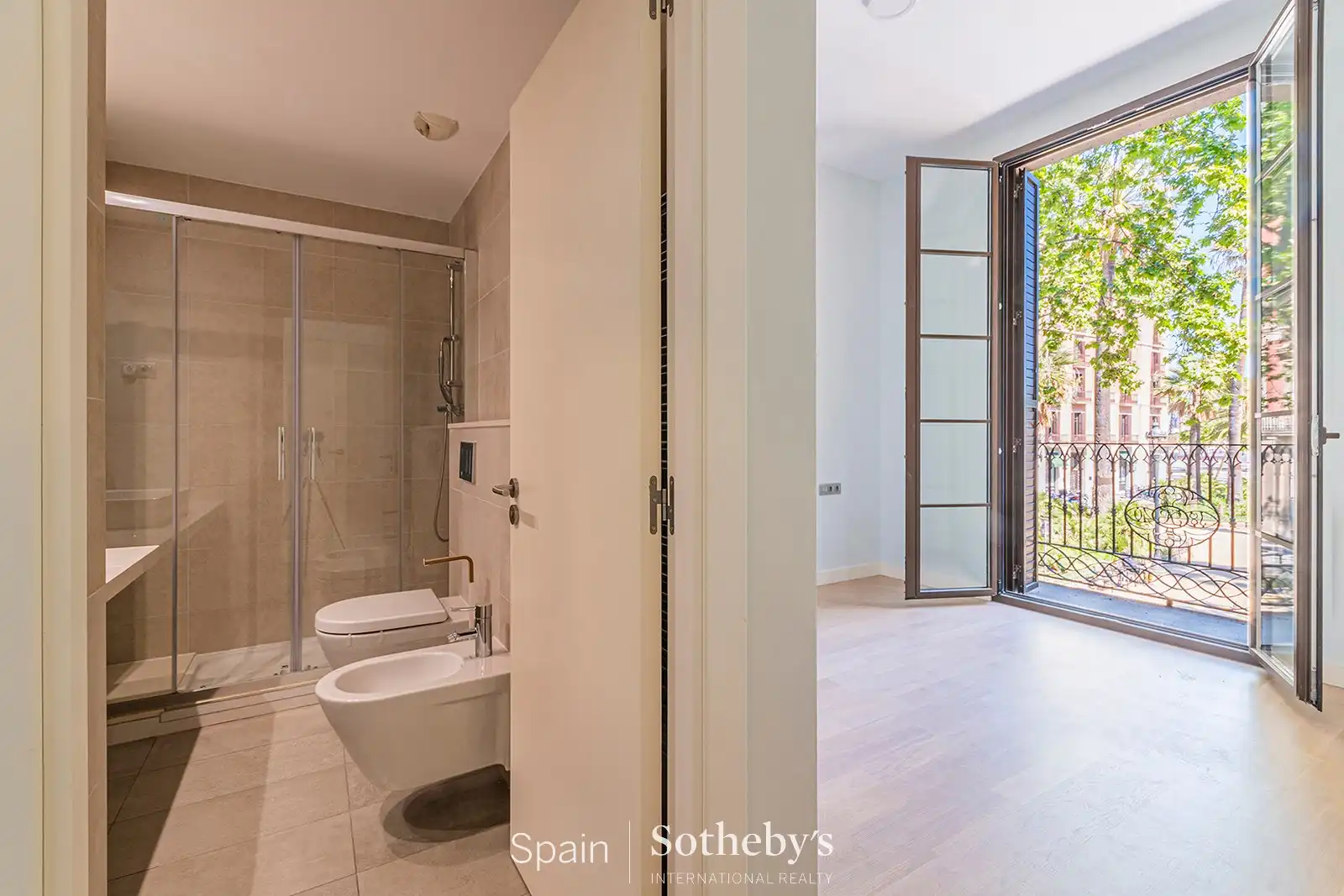 Baño de Apartamento en venta en Barcelona con Aire acondicionado, Calefacción y Terraza