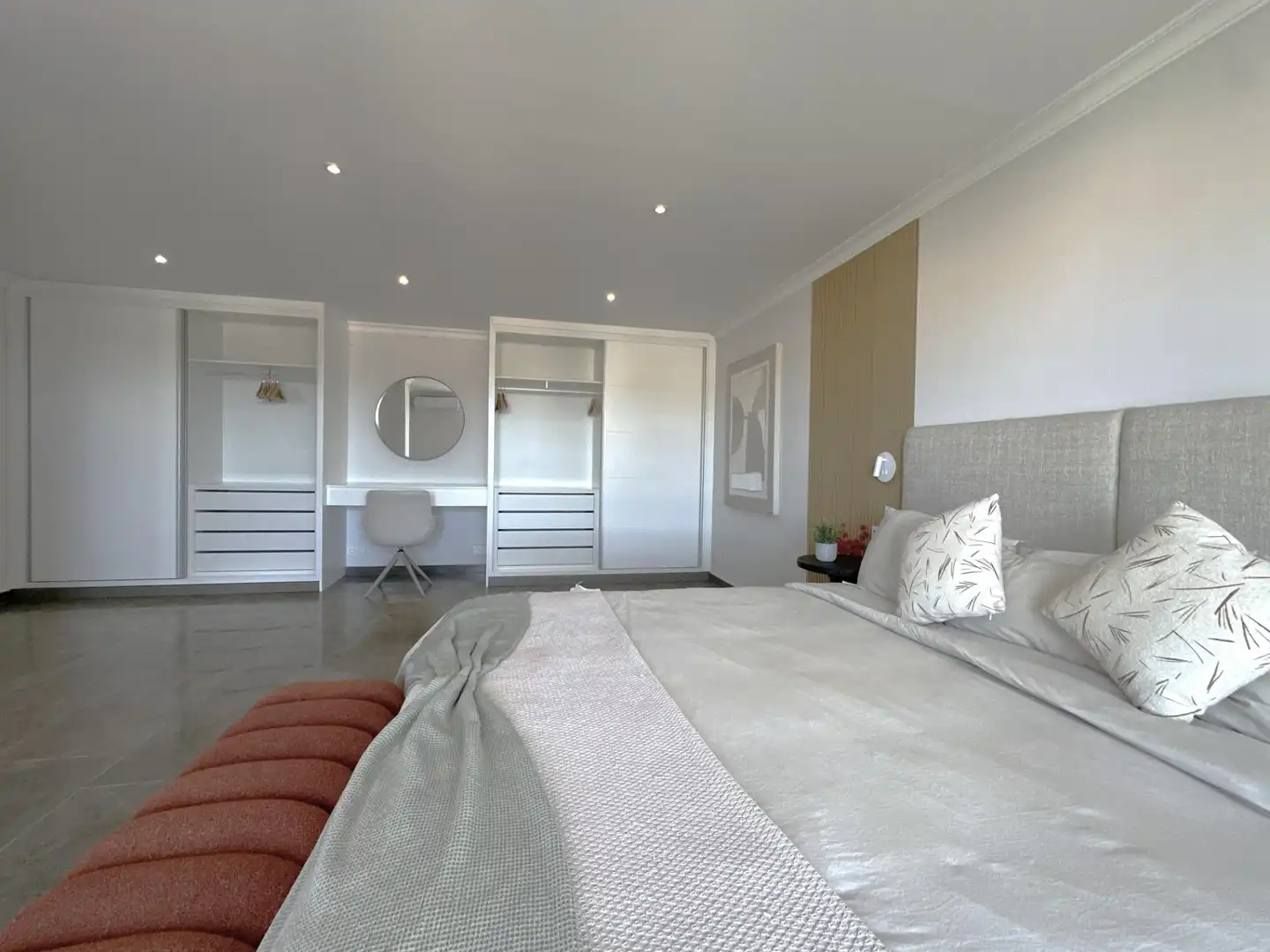 Bedroom of Flat for sale in Fuengirola