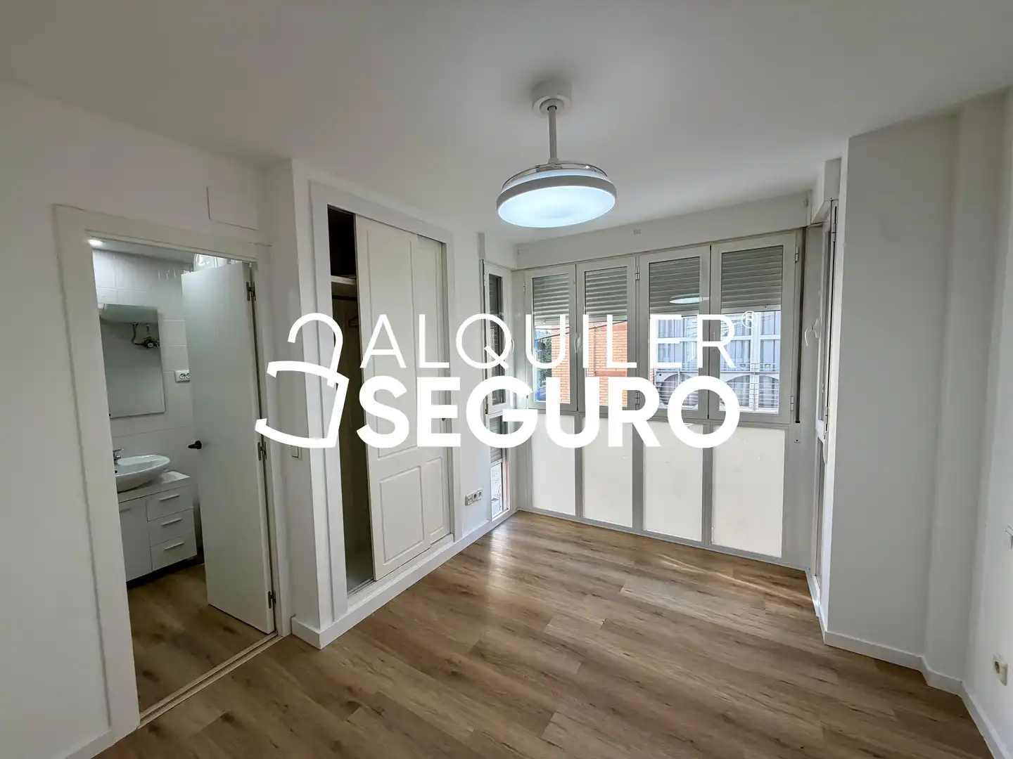 Bedroom of Flat for rent in Leganés  with Heating and Storage room