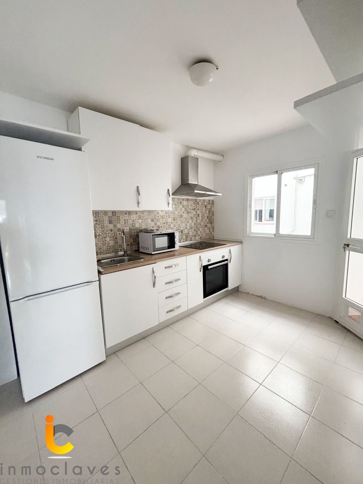 Kitchen of Flat for sale in Algeciras  with Terrace