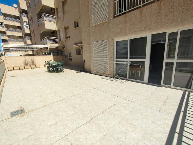 Piso en Venta en Calle FCO TOMAS Y VALIENTE en Las Lomas - Las Yucas