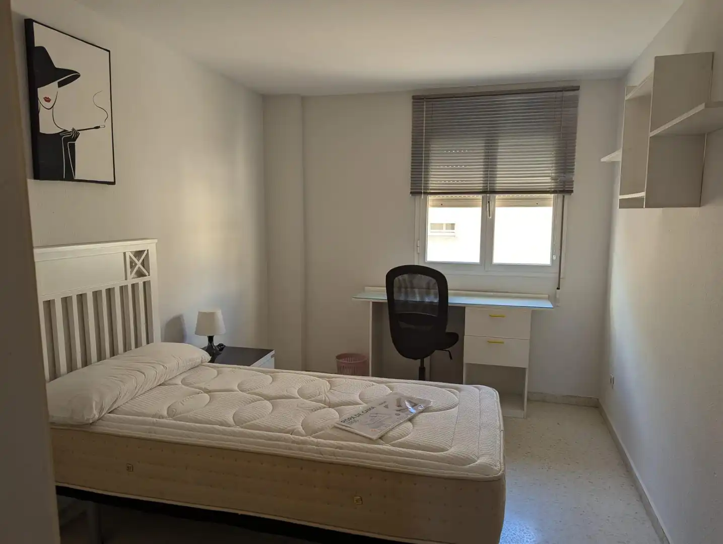 Habitación de Piso de alquiler en Puerto Real con Amueblado
