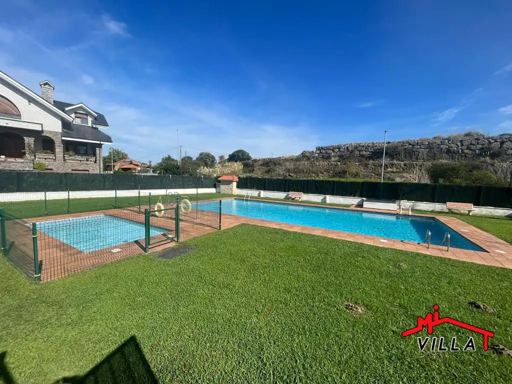 Piscina de Casa o chalet en venta en Limpias con Calefacción y Piscina comunitaria