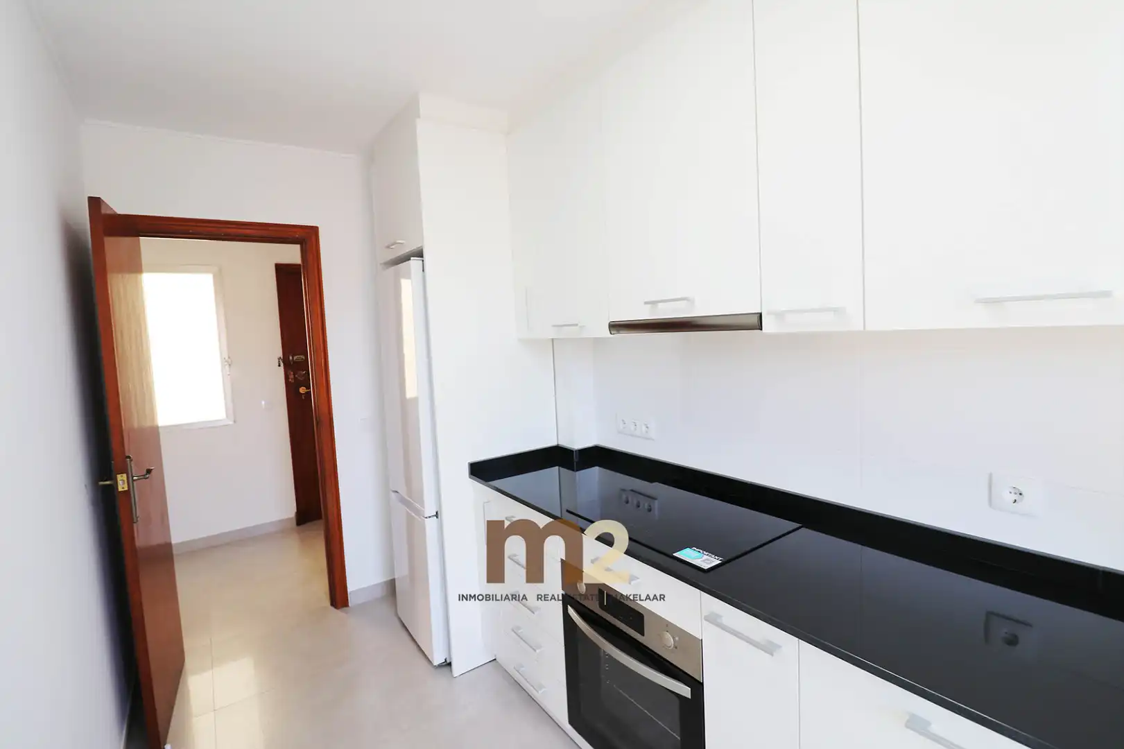 Cuina de Apartament de lloguer en Guardamar del Segura amb Terrassa, Forn i Rentadora