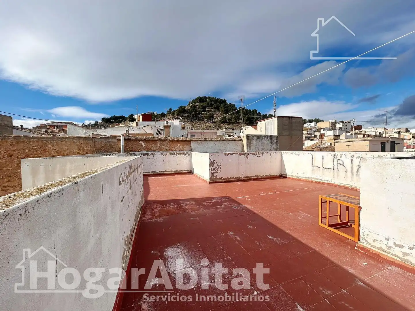 Vista exterior de Pis en venda en Llíria amb Aire condicionat i Terrassa