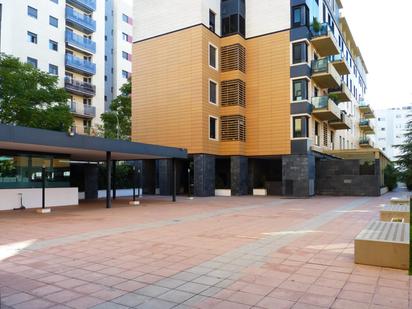 Vista exterior de Pis en venda en  Sevilla Capital amb Aire condicionat, Terrassa i Balcó