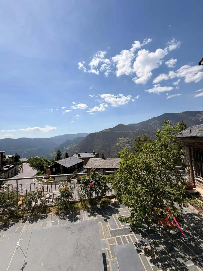 Vista exterior de Casa o chalet en venta en Sant Julià de Lòria con Calefacción, Jardín privado y Terraza