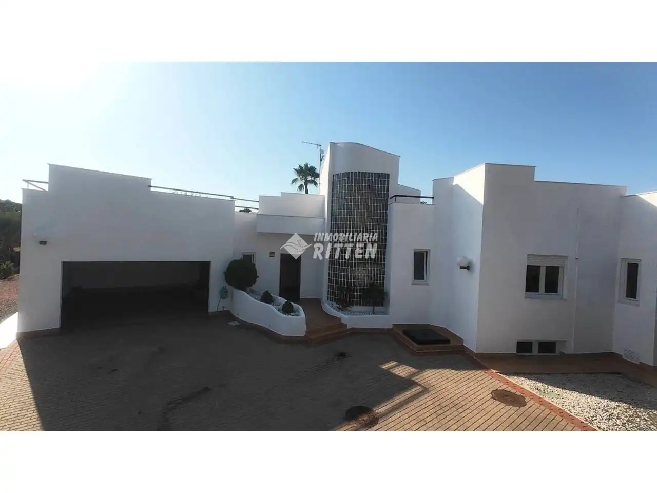 Vista exterior de Casa o xalet en venda en Cartagena amb Aire condicionat, Jardí privat i Terrassa