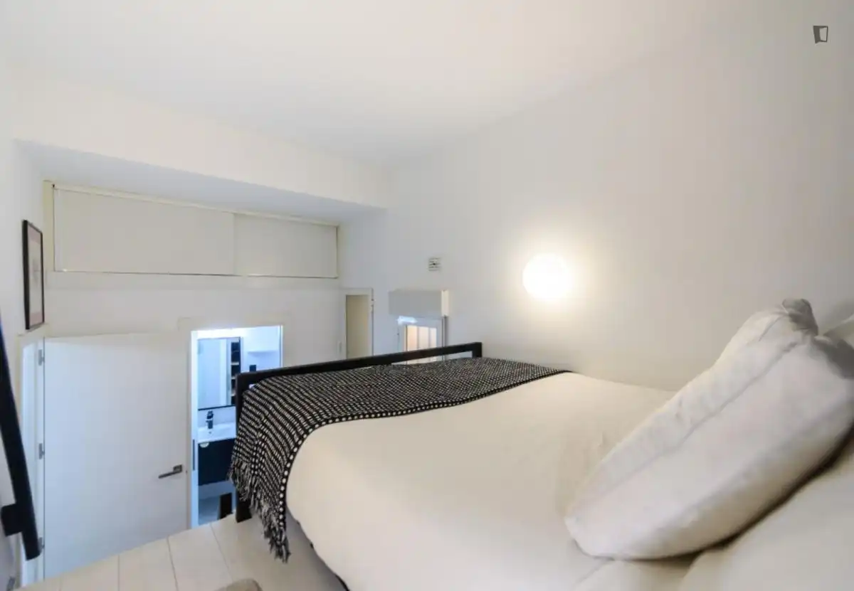 Habitación de Apartamento de alquiler en Madrid con Calefacción, Amueblado y Horno