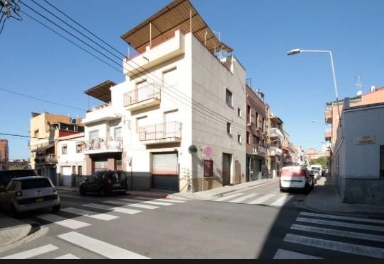 Vista exterior de Casa o chalet en venta en Sabadell con Aire acondicionado y Balcón