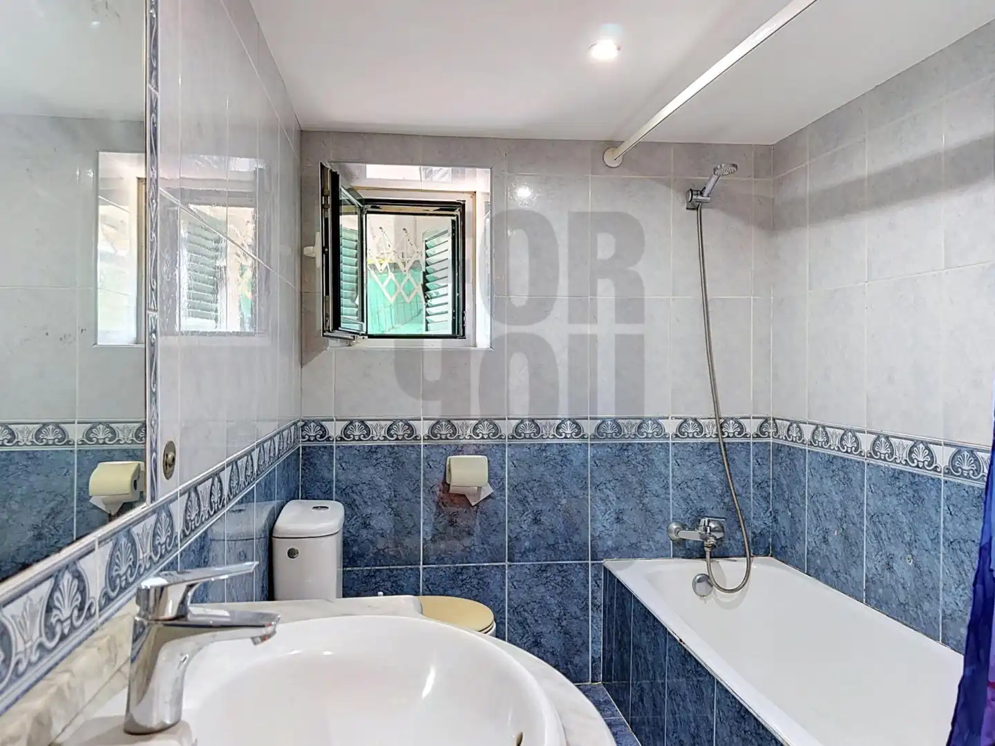 Baño de Piso en venta en Hondarribia con Calefacción y Terraza