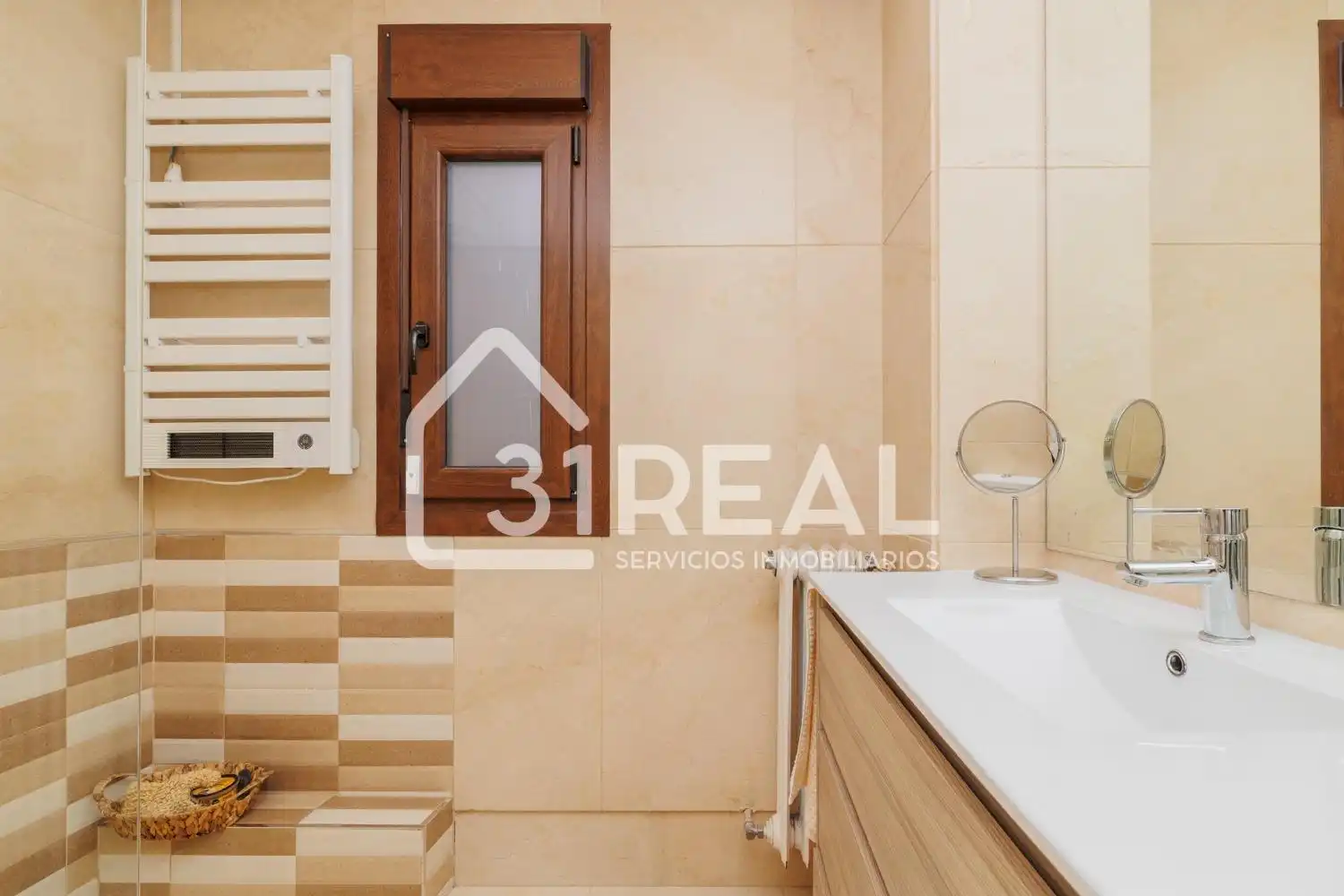 Bathroom of Houses for sale in Madrid  with Air Conditioner, Heating and Private garden