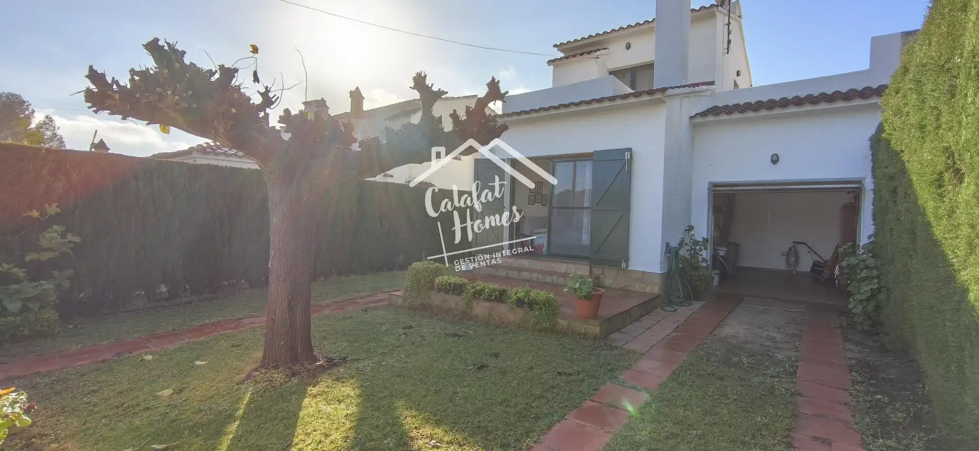Vista exterior de Casa o xalet en venda en L'Ametlla de Mar  amb Jardí privat, Terrassa i Piscina