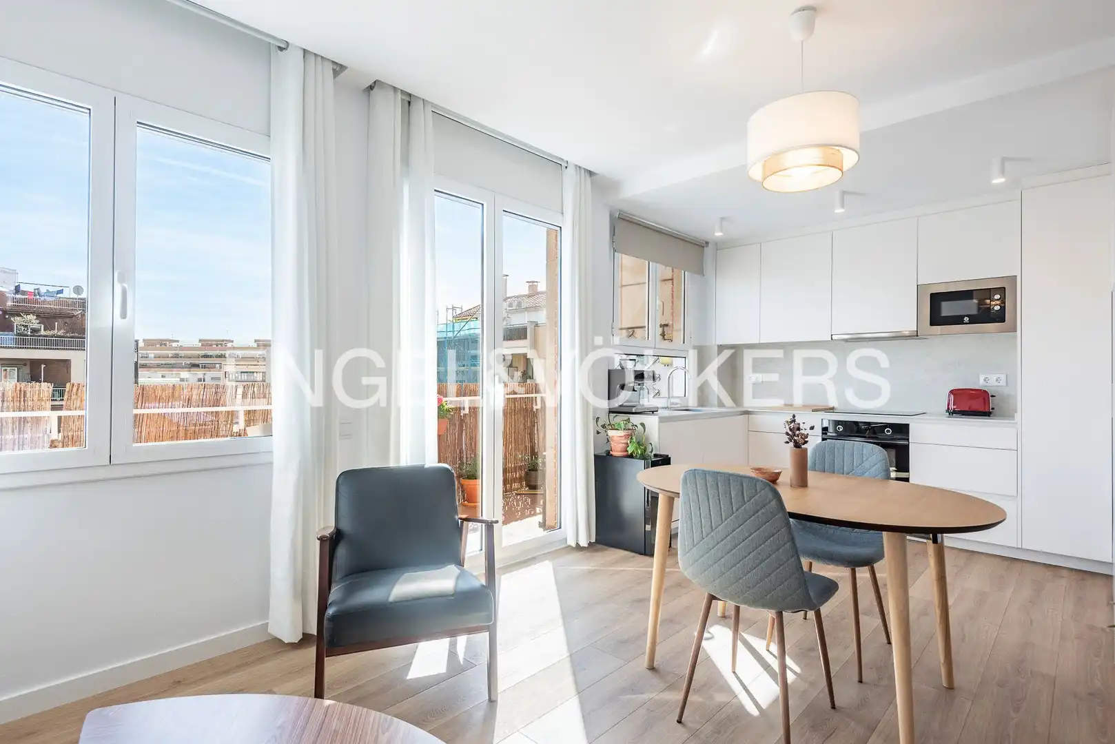 Exterior view of Flat for sale in Barcelona  with Air Conditioner, Heating and Parquet flooring