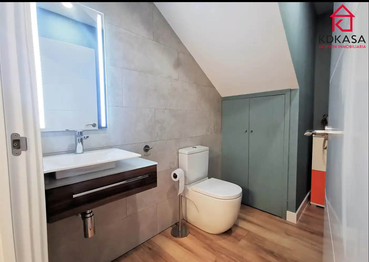 Bathroom of Flat for rent in Madrid  with Air Conditioner, Heating and Terrace