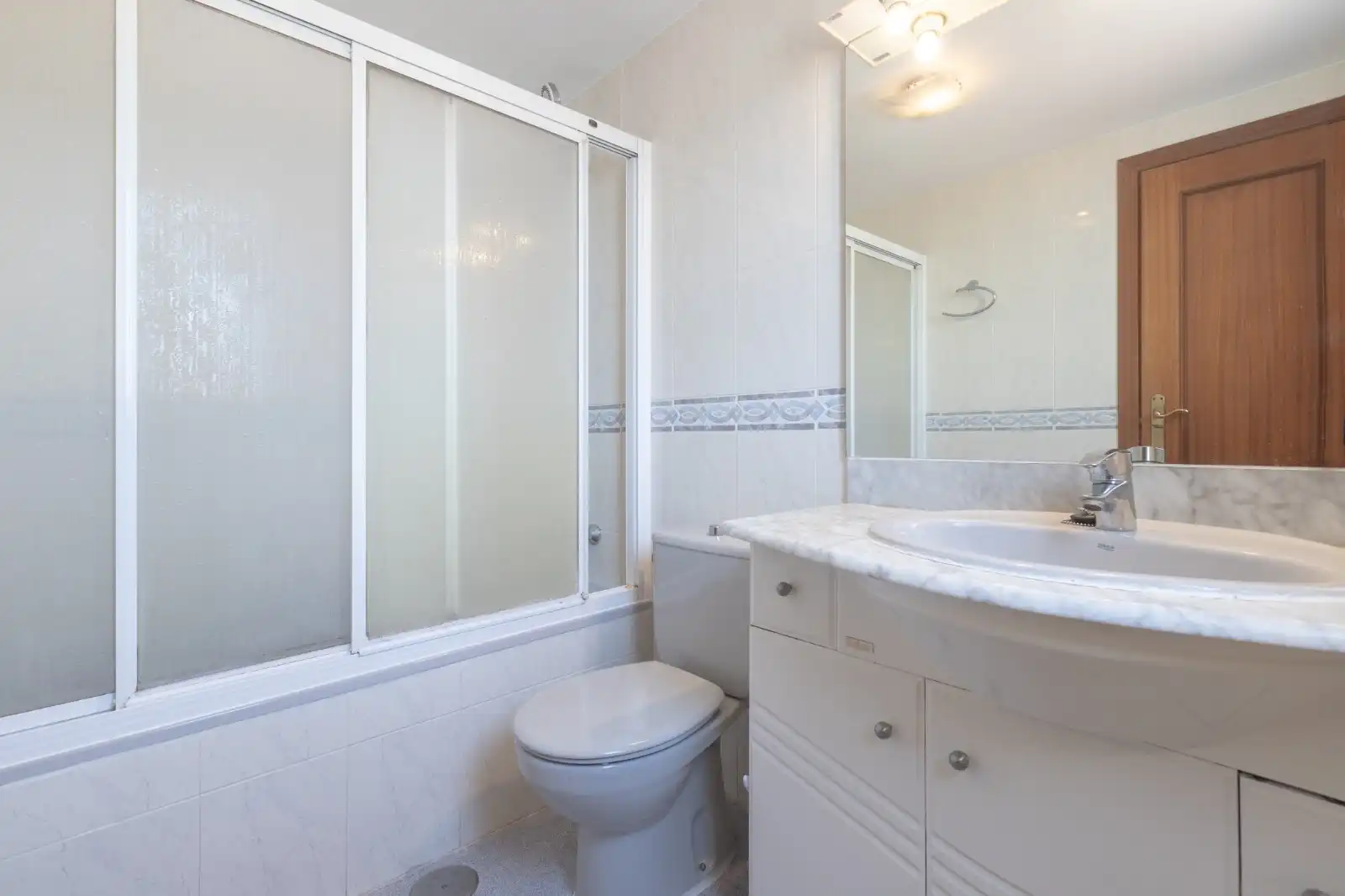 Badezimmer von Wohnung zum Verkauf in Los Boliches 