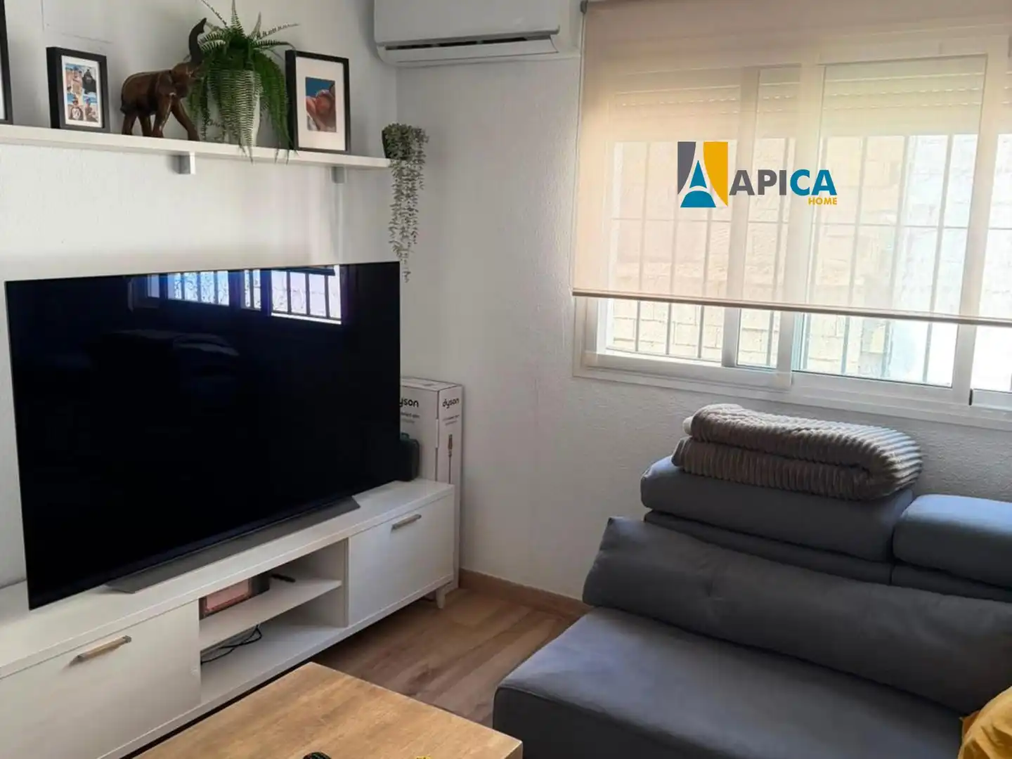 Sala de estar de Casa adosada en venta en Chiclana de la Frontera con Terraza, Piscina y Piscina comunitaria