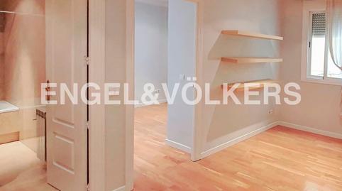 Photo 2 of Apartment to rent in Pacífico, Madrid