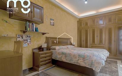 Bedroom of Attic for sale in  Barcelona Capital  with Air Conditioner, Heating and Private garden
