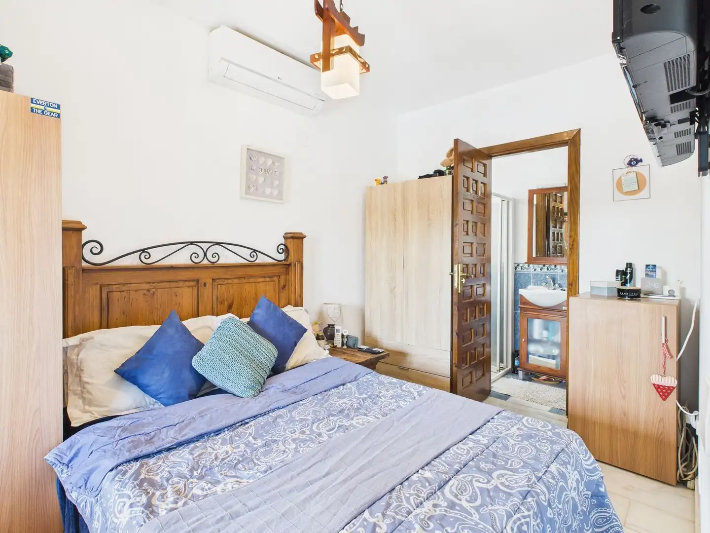 Habitación de Casa o chalet en venta en Estepona con Aire acondicionado, Terraza y TV